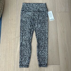NWT Lululemon Align Pant 25" Chirasu Black Size 8